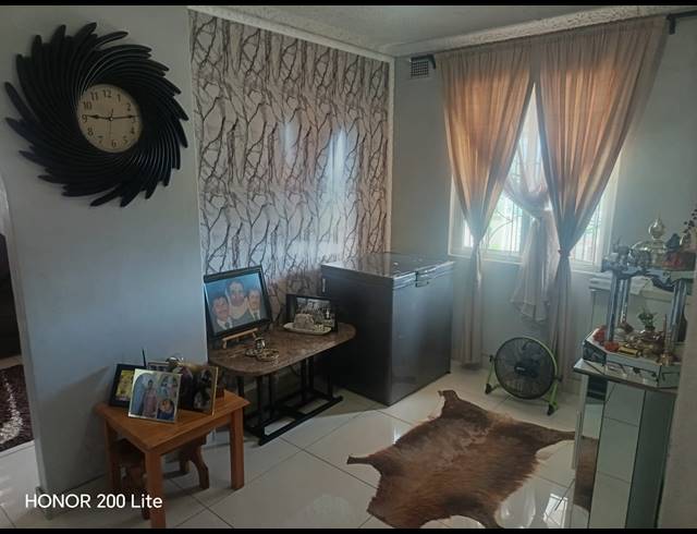 2 BEDROOM HOUSE FOR SALE IN VERULAM CENTRAL